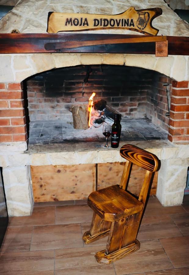Iva Apartman Sa Bazenom Donji Zemunik Bagian luar foto