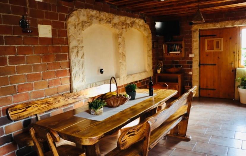 Iva Apartman Sa Bazenom Donji Zemunik Bagian luar foto